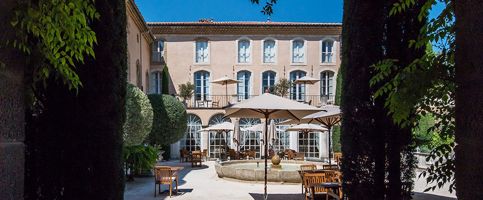 Château de Massillan ★★★★ - Un somptueux château éco-responsable au cœur des Côtes du Rhône. - Provence, France