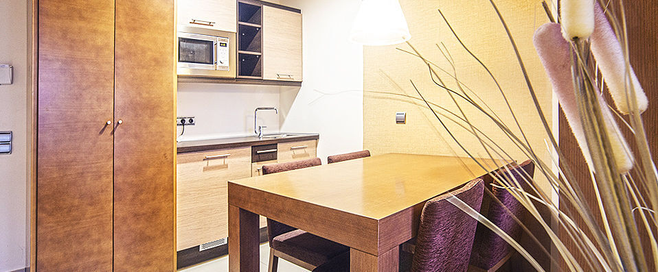 Sand Cunit Aparthotel ★★★★ - A glorious golden stay on the Spanish Golden Coast. - Costa Dorada, Spain