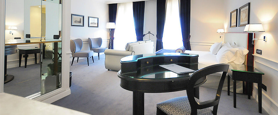 Grand Hotel Oriente ★★★★ - A haven of peace and luxurious comfort in the very heart of Naples' historic centre. - Naples, Italy