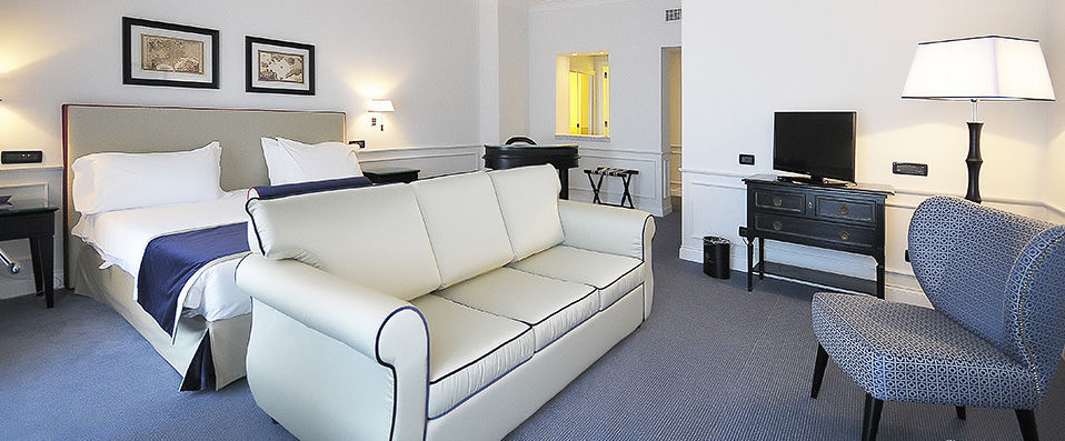 Grand Hotel Oriente ★★★★ - A haven of peace and luxurious comfort in the very heart of Naples' historic centre. - Naples, Italy
