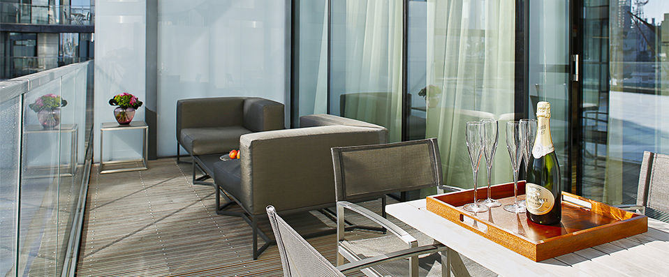 Cheval Three Quays ★★★★★ - London the way it should be seen… from the banks of the River Thames. - London, England