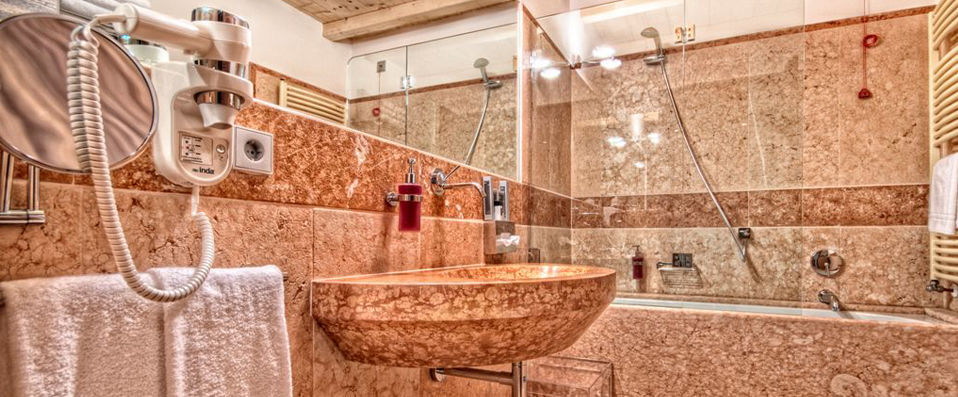 Hotel Veronesi La Torre ★★★★ - Renovated ancient monastery near the rustic old city centre of Verona. - Veneto, Italy