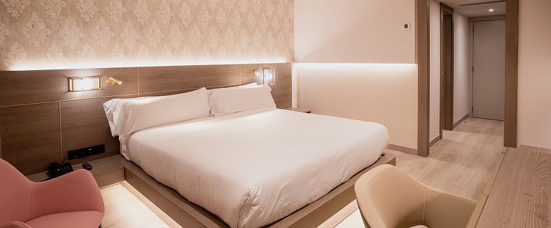 Hotel Plaza ★★★★★ - Five-star sophistication in the heart of the majestic Pyrenees. <b>Half board included!</b> - Andorra-la-Vella
