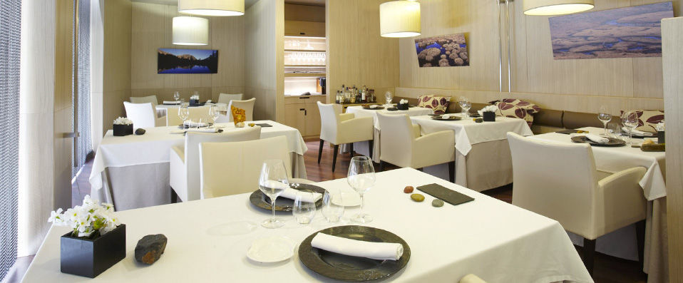 Hotel Plaza ★★★★★ - Five-star sophistication in the heart of the majestic Pyrenees. <b>Half board included!</b> - Andorra-la-Vella