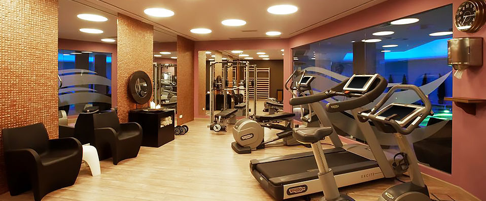 Hotel Plaza ★★★★★ - Escapade de prestige dans le centre d’Andorre. <b>Demi-pension offerte !</b> - Andorre-la-vieille, Andorre