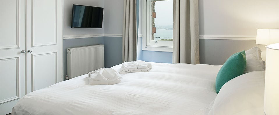 The Headland Hotel & Spa ★★★★ - Luxury hotel overlooking the beautiful sands of Fistral Bay. - Newquay, United Kingdom