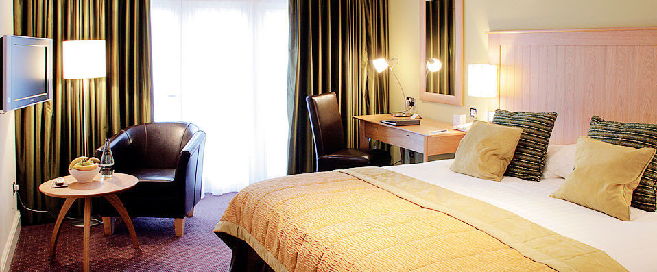Walton Hall Hotel ★★★★ - A 16th-century country house with extensive grounds, just outside Shakespeare’s hometown - Stratford-upon-Avon, United Kingdom