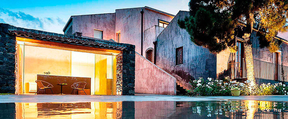 Ramo d'Aria - A boutique country hotel surrounded by lemon groves, the sparkling sea and smouldering Mount Etna. - Sicily, Italy