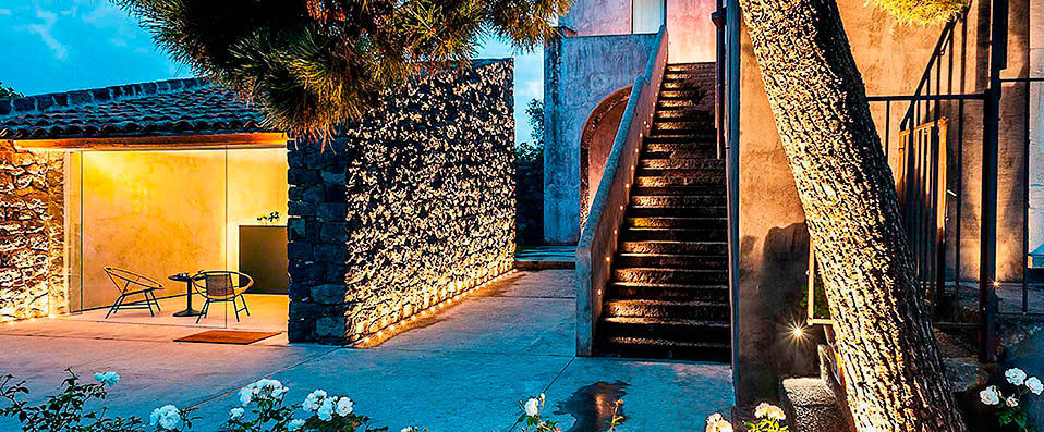 Ramo d'Aria - A boutique country hotel surrounded by lemon groves, the sparkling sea and smouldering Mount Etna. - Sicily, Italy