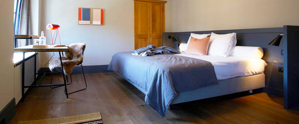 Auberge du Pêcheur ★★★★ - Romantic northern Belgium at its finest in a premium boutique hotel setting. - Ghent, Belgium