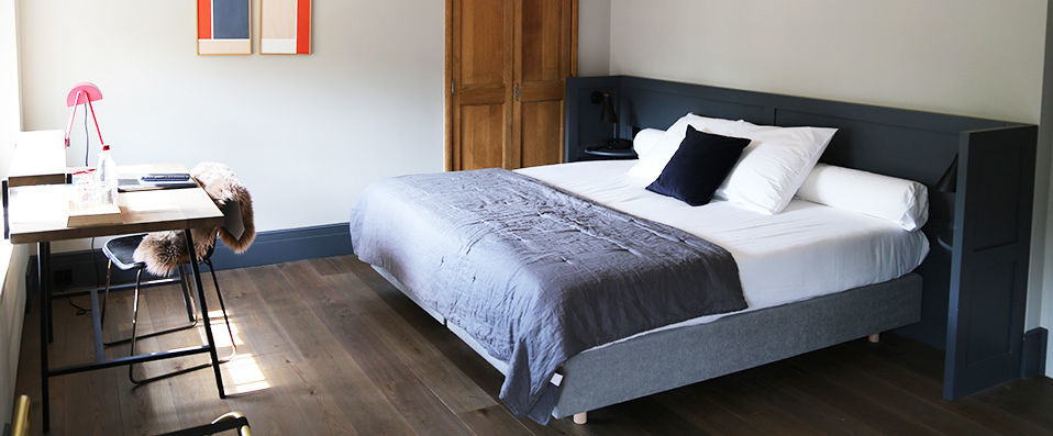 Auberge du Pêcheur ★★★★ - Romantic northern Belgium at its finest in a premium boutique hotel setting. - Ghent, Belgium