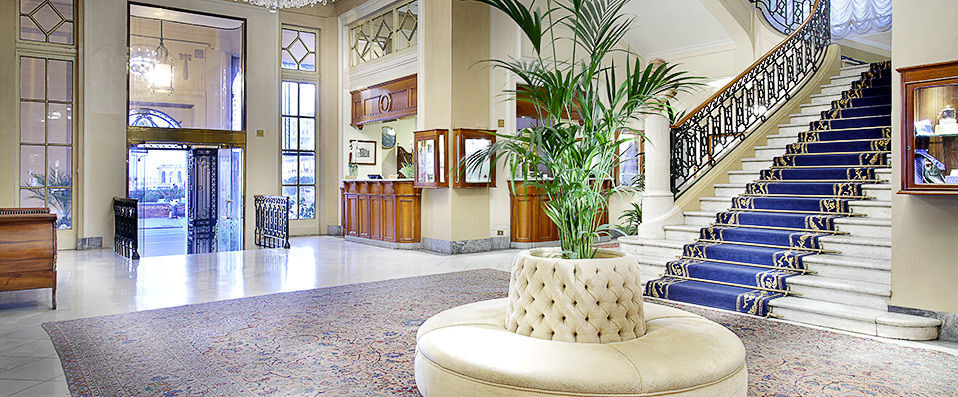 Eurostars Hotel Excelsior ★★★★ - Toute la magie de Naples dans un hôtel d’exception sur la promenade maritime - Naples, Italie