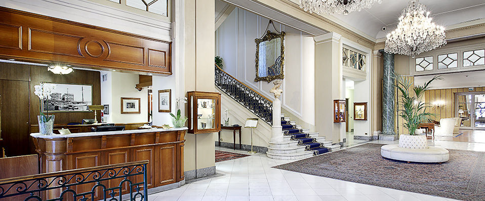 Eurostars Hotel Excelsior ★★★★ - Toute la magie de Naples dans un hôtel d’exception sur la promenade maritime - Naples, Italie