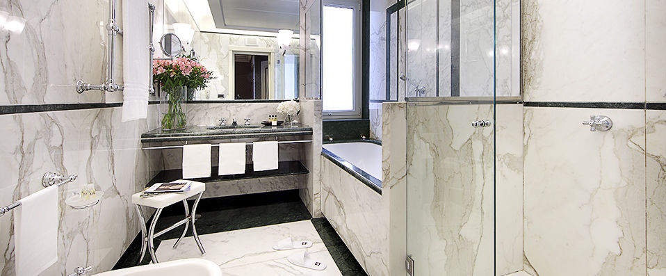Eurostars Hotel Excelsior ★★★★ - Toute la magie de Naples dans un hôtel d’exception sur la promenade maritime - Naples, Italie