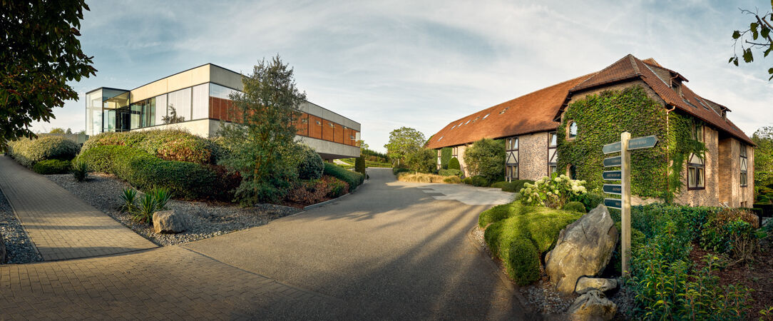 Stiemerheide – The Urban Hotel & Golf Retreat ★★★★ Sup. - Maison de caractère au cœur du Limbourg, entre forêt, gastronomie et grand calme. - Genk, Belgique