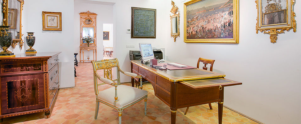 Art Hotel Palma ★★★★ - A melting pot of the old and the new, the antique and the innovative. - Palma de Mallorca, Spain
