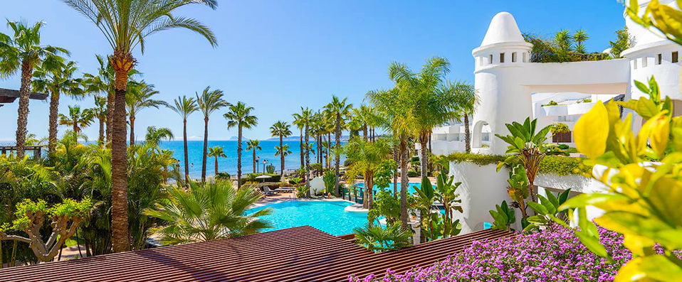 H10 Estepona Palace ★★★★ - Charme Andalou avec vue sur la Méditerranée. <b>Demi-pension offerte !</b> - Estepona, Espagne