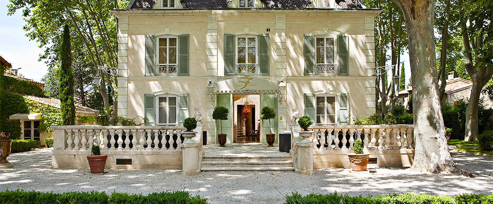 Hostellerie les Frênes & Spa ★★★★ - Séjour en Provence dans un hôtel de charme - Avignon-Montfavet, France