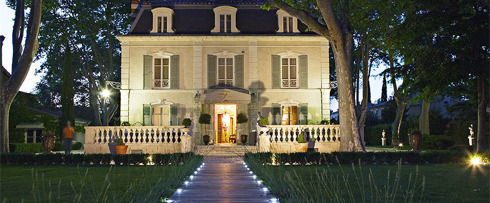 Hostellerie les Frênes & Spa ★★★★ - Séjour en Provence dans un hôtel de charme - Avignon-Montfavet, France