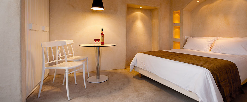 Cocoon Suites ★★★★ - Cocooned in bliss in the most lovely location on earth - <b>Strictly reserved for adult clientele only</b> - Santorini, Greece