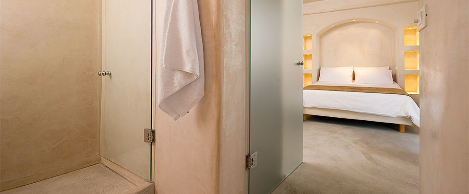 Cocoon Suites ★★★★ - Cocooned in bliss in the most lovely location on earth - <b>Strictly reserved for adult clientele only</b> - Santorini, Greece