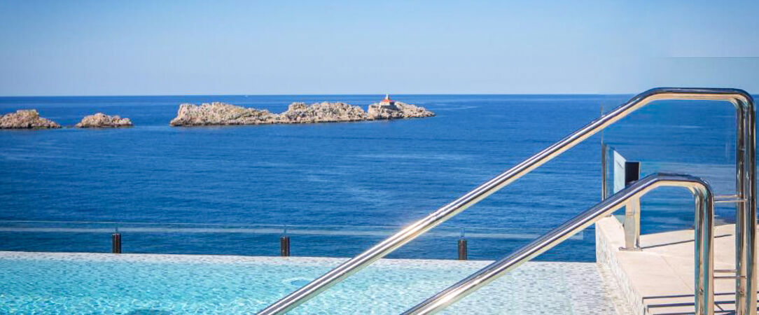 Hotel Royal Blue Dubrovnik ★★★★★ - Un cinq étoiles en bord d'Adriatique, entre vue panoramique sur la mer, piscine à débordement et Dubrovnik à portée de main. - Dubrovnik, Croatia