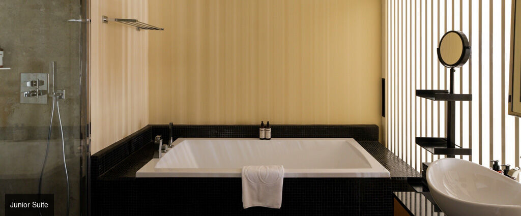 Five Seas by Inwood Hotels ★★★★★ - Simply the best: rolling out the red carpet in Cannes. - Cannes, France