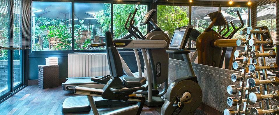 Hôtel Atala Champs Elysées ★★★★ - Séjour dans un boutique-hôtel <i>arty</i> de Paris - Paris, France