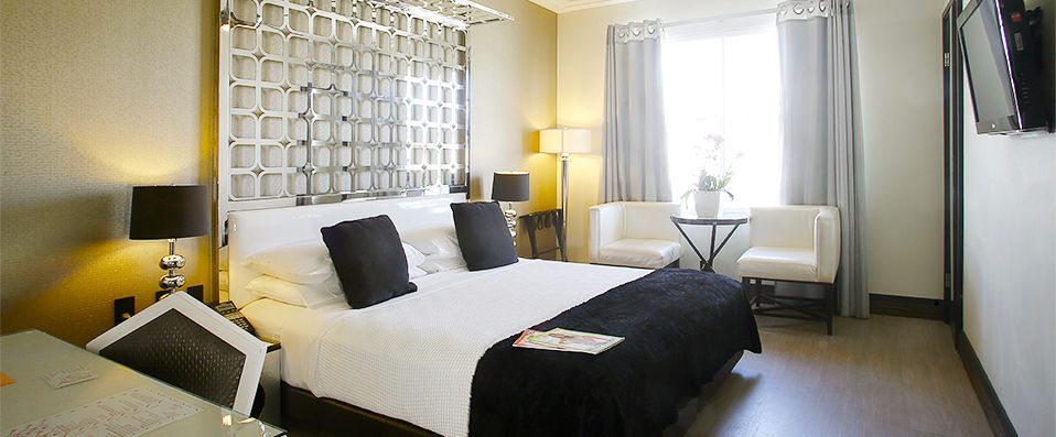 Room Mate Waldorf Towers - Modern design on Miami’s celebrated South Beach. - Miami, United States