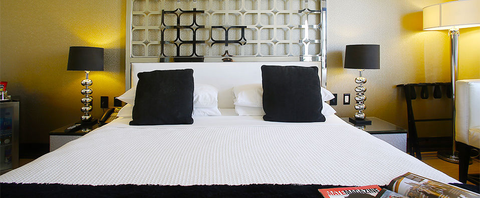 Room Mate Waldorf Towers - Modern design on Miami’s celebrated South Beach. - Miami, United States