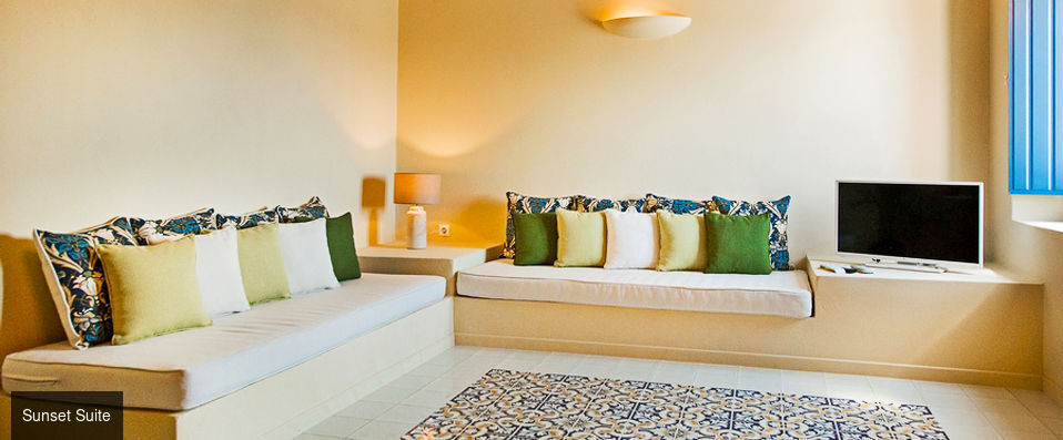 Luna Santorini Suites - Unforgettable views and the luxury of seclusion in Santorini. - Santorini, Greece