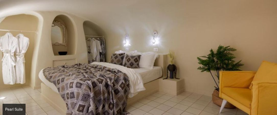 Luna Santorini Suites - Unforgettable views and the luxury of seclusion in Santorini. - Santorini, Greece