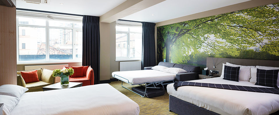 Arbor City Hotel ★★★★ - Tower of London & Fish And Chips - Contemporary city break in hip east London. - London, United Kingdom