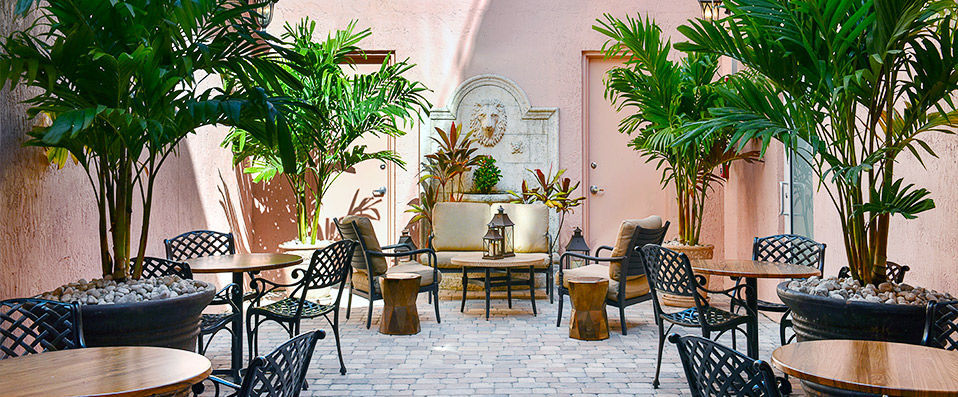 Casa Victoria Orchid - A stunning hotel in a prime location at the heart of South Beach. - Miami, United States