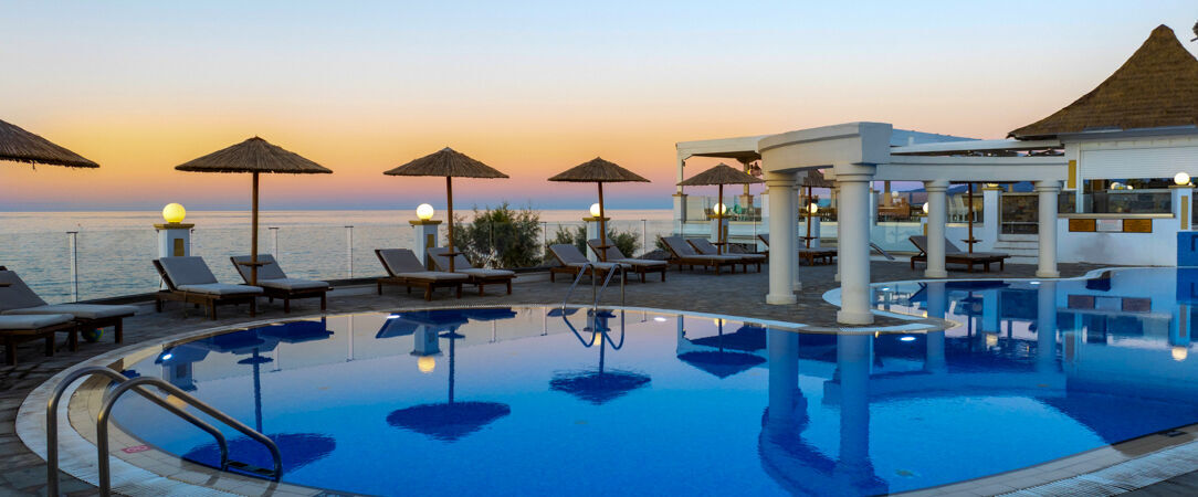 Alexander Beach Hotel & Village Resort ★★★★★ - Évasion en demi-pension sur les rives de Crète, entre douceur grecque et élégance balnéaire. - Crete, Greece
