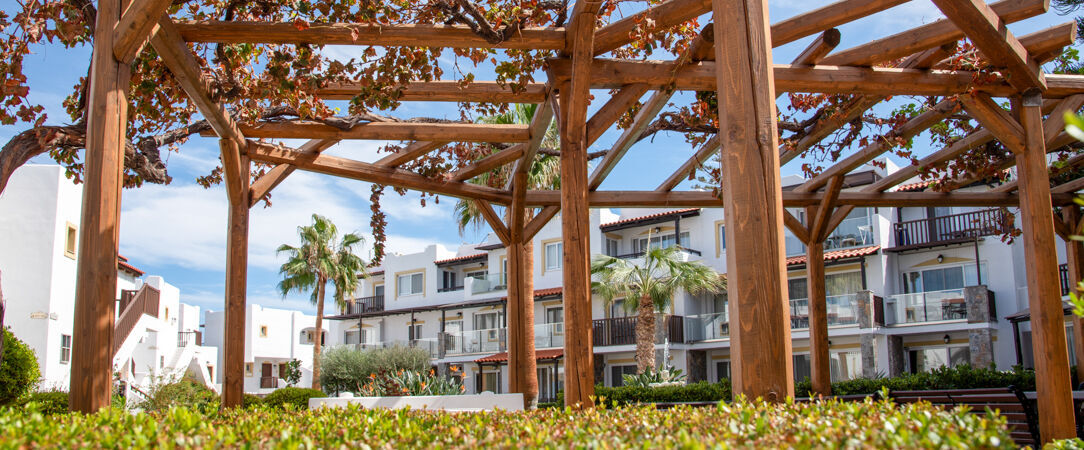Alexander Beach Hotel & Village Resort ★★★★★ - Évasion en demi-pension sur les rives de Crète, entre douceur grecque et élégance balnéaire. - Crète, Grèce