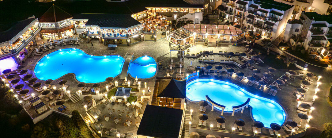 Alexander Beach Hotel & Village Resort ★★★★★ - Évasion en demi-pension sur les rives de Crète, entre douceur grecque et élégance balnéaire. - Crète, Grèce