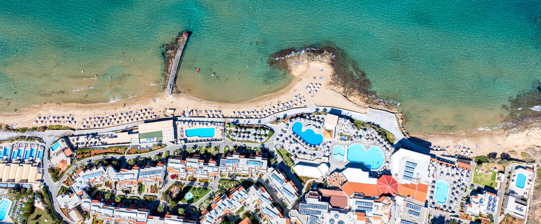 Alexander Beach Hotel & Village Resort ★★★★★ - Évasion en demi-pension sur les rives de Crète, entre douceur grecque et élégance balnéaire. - Crète, Grèce