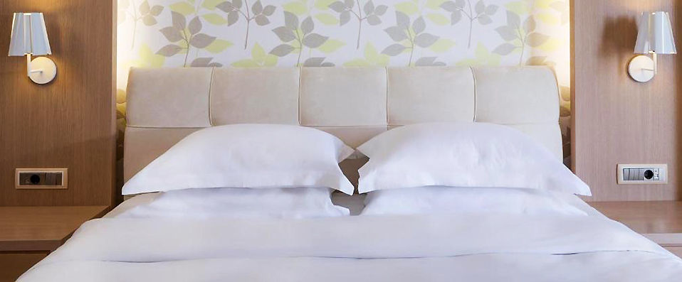 Princess Kyniska Suites ★★★★ - La vie de princesse dans la baie de Plitra !  <b>Demi-pension incluse  !</b> - Péloponnèse, Grèce