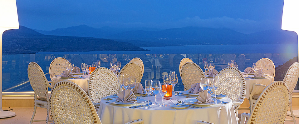 Princess Kyniska Suites ★★★★ - La vie de princesse dans la baie de Plitra !  <b>Demi-pension incluse  !</b> - Péloponnèse, Grèce