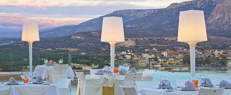 Princess Kyniska Suites ★★★★ - La vie de princesse dans la baie de Plitra !  <b>Demi-pension incluse  !</b> - Péloponnèse, Grèce