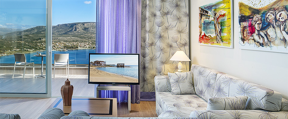 Princess Kyniska Suites ★★★★ - La vie de princesse dans la baie de Plitra !  <b>Demi-pension incluse  !</b> - Péloponnèse, Grèce