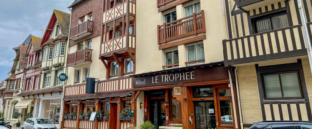 Hôtel Le Trophée by M Hôtel Spa - Warm and welcoming retreat in the heart of the exclusive seaside town of Deauville. - Deauville, France