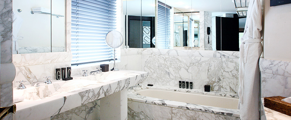Hotel Square ★★★★★ - Contemporary style in Paris’ 16th arrondissement. - Paris, France