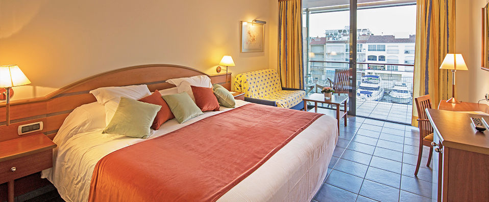 Port Salins ★★★★ - Elegant marina stay on the Costa Brava. - Costa Brava, Spain