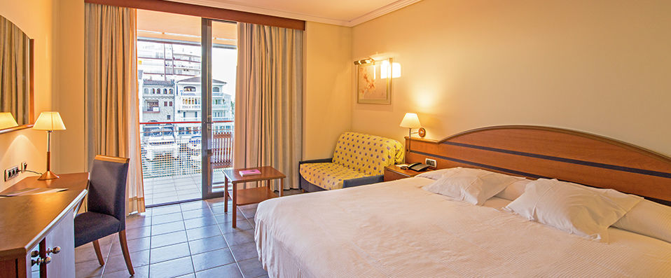Port Salins ★★★★ - Elegant marina stay on the Costa Brava. - Costa Brava, Spain