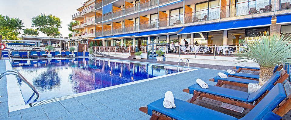 Port Salins ★★★★ - Douceur de vivre espagnole face à la marina. - Costa Brava, Espagne