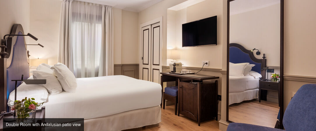 H10 Corregidor Boutique Hotel - Un charmant hôtel-boutique au cœur de la capitale andalouse avec son patio historique et son rooftop avec piscine. - Seville, Spain