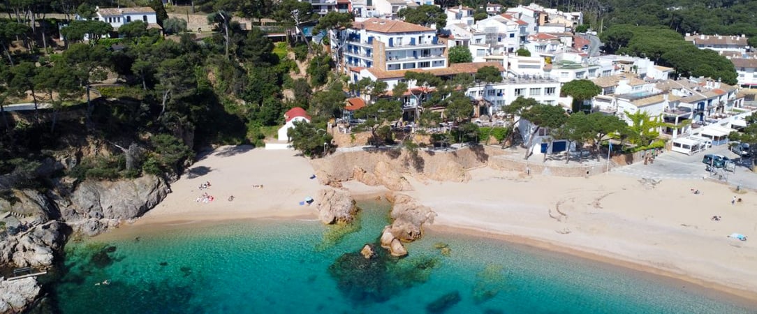 Hotel Hostalillo - Charming beachfront stay on the picturesque Costa Brava. - Costa Brava, Spain