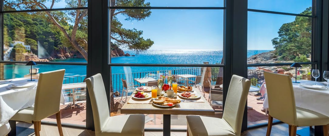 Hotel Hostalillo - Charming beachfront stay on the picturesque Costa Brava. - Costa Brava, Spain